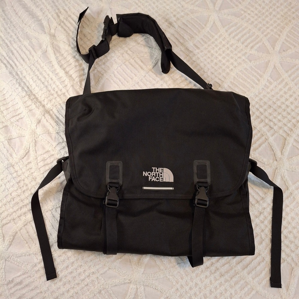 The North Face XL Messenger Bag Black Nylon Laptop Commuter Shoulder Satchel Bag